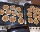 A picture of step 3 of Walnut Tarts.