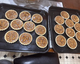 A picture of step 3 of Walnut Tarts.
