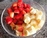A picture of step 1 of Honey Fruit salad.