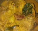 Foto langkah ke 5 dari resep Ayam Goreng Bumbu Kuning.