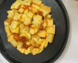 Foto langkah ke 5 dari resep Pizza Teflon Roti Tawar.
