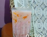 A picture of step 3 of Strawberry Mango Falooda.