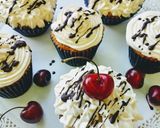 Foto del paso 5 de la receta: Cupcakes con Dulce de Leche y Crema Chantilly Para Mamá ❤️