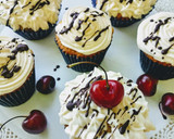 Foto del paso 5 de la receta: Cupcakes con Dulce de Leche y Crema Chantilly Para Mamá ❤️