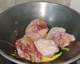 Foto langkah ke 2 dari resep Ayam Bumbu Kuning.