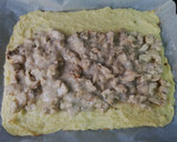 Foto del paso 8 de la receta: Brazo de Gitano de Pollo Con bechamel de almendras