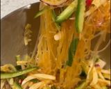A picture of step 4 of Chinese Salad.