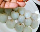 A picture of step 2 of Lychee Squash (Lychee Juice).