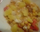 A picture of step 2 of Potato cholay chatt.