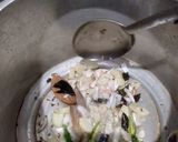 A picture of step 2 of काठियावाड़ी मसाला खिचड़ी (kathiyavadhi khichdi recipe in hindi).