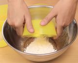 Foto langkah ke 5 dari resep Chewy Chocolate Chip Cookies.