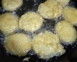 A picture of step 4 of Mash ke Dahi baray.