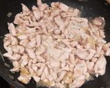 Csirkemell tejfölös-tárkonyos kukoricaszószban recept fázis 2 fotója