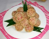Foto langkah ke 8 dari resep Onde onde Buah Naga.