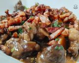 Foto del paso 8 de la receta: Carrillada en salsa de vino al romero con bacon crujiente