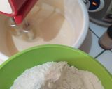Foto langkah ke 3 dari resep Cupcake lembut hias butter cream.