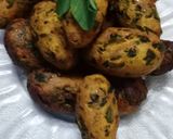 A picture of step 4 of Methi muthiya.