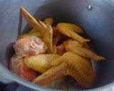 Foto del paso 1 de la receta: Caldo de pollo exprés