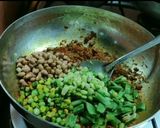 लेकुरवाळी भोगीची भाजी (bhogichi bhaji recipe in marathi) रेसिपी स्टेप 3 फोटो 