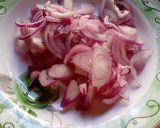 A picture of step 1 of Smoky qeema karahi.