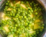 A picture of step 2 of Vegetable oats khirchi.