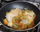 Foto del paso 3 de la receta: Estofado de pollo con ravioles 🤤