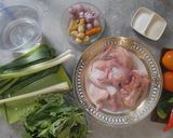 Foto langkah ke 1 dari resep Ayam woku khas manado kaya rempah.