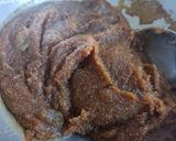 A picture of step 5 of Sattu halwa.