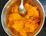 A picture of step 7 of Baked carrot chips.