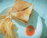 A picture of step 4 of Shami Kabab sandwich.