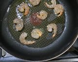 Foto del paso 1 de la receta: Spaghetti con salsa cremosa con camarones
