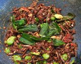 Foto langkah ke 3 dari resep Nasi Uduk Bakar Teri Jengki(#pr_masakanbungkusdaun).