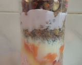 ফ্রুটি নাটি পারফেট (Fruity nutty parfait recipe in Bengali) রেসিপি ধাপ - 3 ছবি