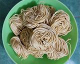 Foto langkah ke 1 dari resep Mie Goreng Sayur.