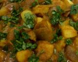 A picture of step 4 of Aloo Pyaz ki tikkad wali sabjji winter special.
