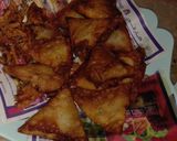 A picture of step 3 of Chicken samosa and roll.