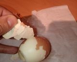 Foto del paso 2 de la receta: Truco pelar huevo fácil