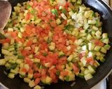 Foto del paso 1 de la receta: Calabacitas con crema