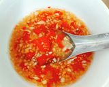 Hình bước làm 2 của món Thịt chiên xá xíu cơm dĩa
