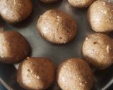 A picture of step 5 of Roasted Dryfruit peanut ladoo.