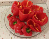 Foto del paso 2 de la receta: Pimientos rellenos de arroz salteado de especias, verduras y magro de cerdo