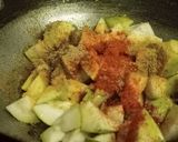 A picture of step 3 of Sweet and sour Guava curry.