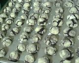 Foto langkah ke 12 dari resep Chocolate Espresso Snowcaps Cookies.
