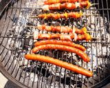 Une image de l'étape 4 de Brochettes merguez saucisses de poulet au barbecue 😋 #juillet.