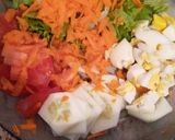 Foto del paso 2 de la receta: Alitas crocantes con ensalada fresca!! 😁👌🐓🍎🥕🥬🥒🧅🥚
