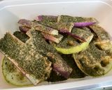 Une image de l'étape 6 de Aubergines chinoises avec courgette ronde et pommes de terre grillées herbes et épices.