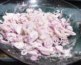 Foto langkah ke 3 dari resep Bawang goreng renyah.