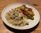 Foto del paso 6 de la receta: Pollo al ajillo con papas a lo pobre