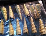 Foto del paso 2 de la receta Canutillos de hojaldre con ensalada de salmón, Elena