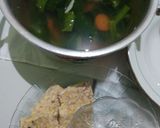 Foto langkah ke 3 dari resep Sayur bening daun sawi.